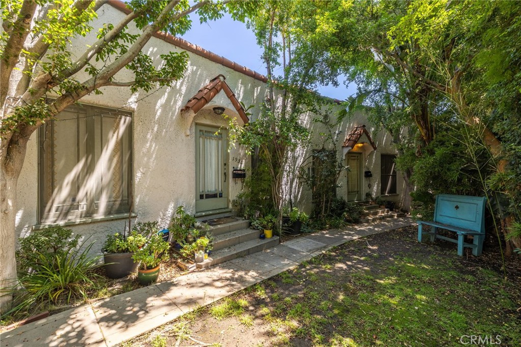 1928 Rosalia Road