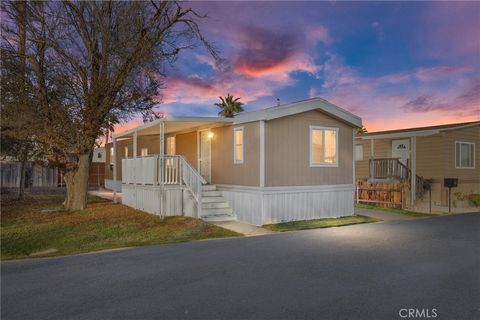 Photo of 61 Cinnamon Lane, Bakersfield, CA 93308 (MLS # PI25243581) Photo of 61 Cinnamon Lane, Bakersfield, CA 93308 (MLS # PI25243581)
