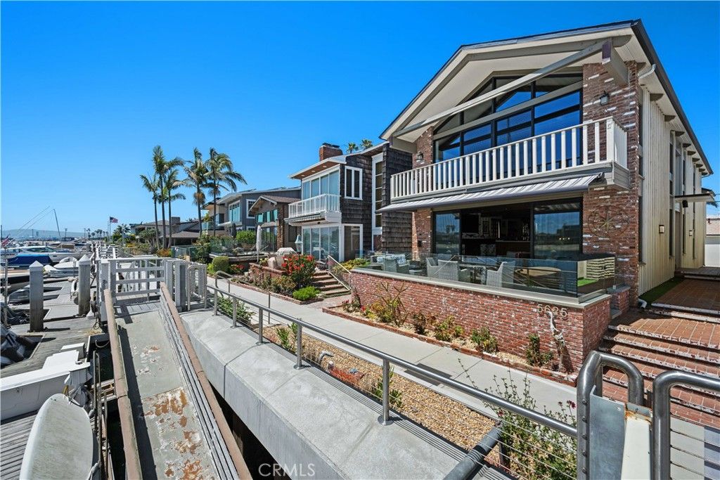 Photo of 5625 E Corso Di Napoli, Long Beach, CA 90803 (MLS # PW25239594)