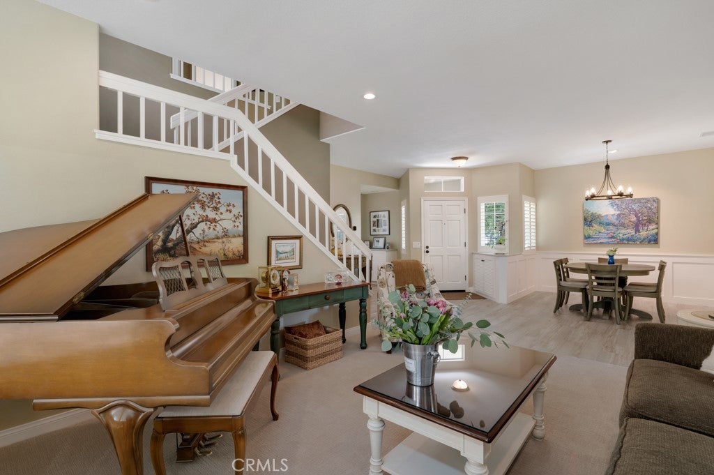 305 Saint Thomas