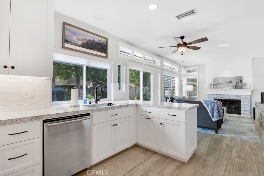 305 Saint Thomas