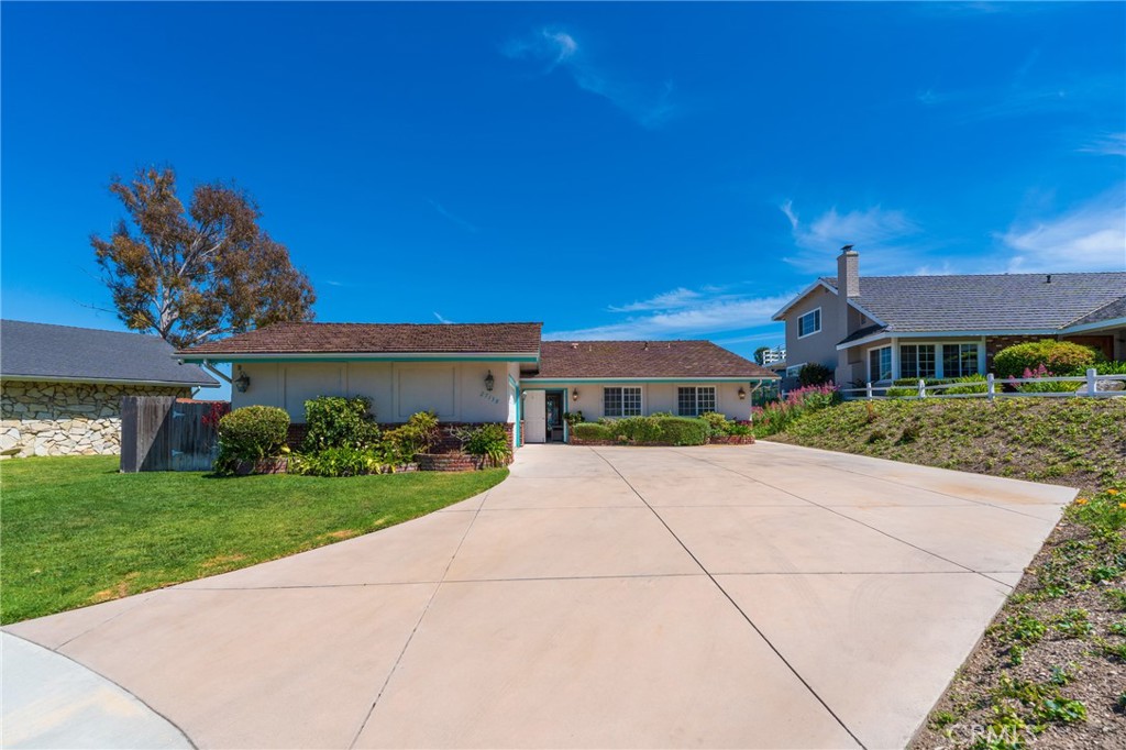 27138 Diamondhead Lane