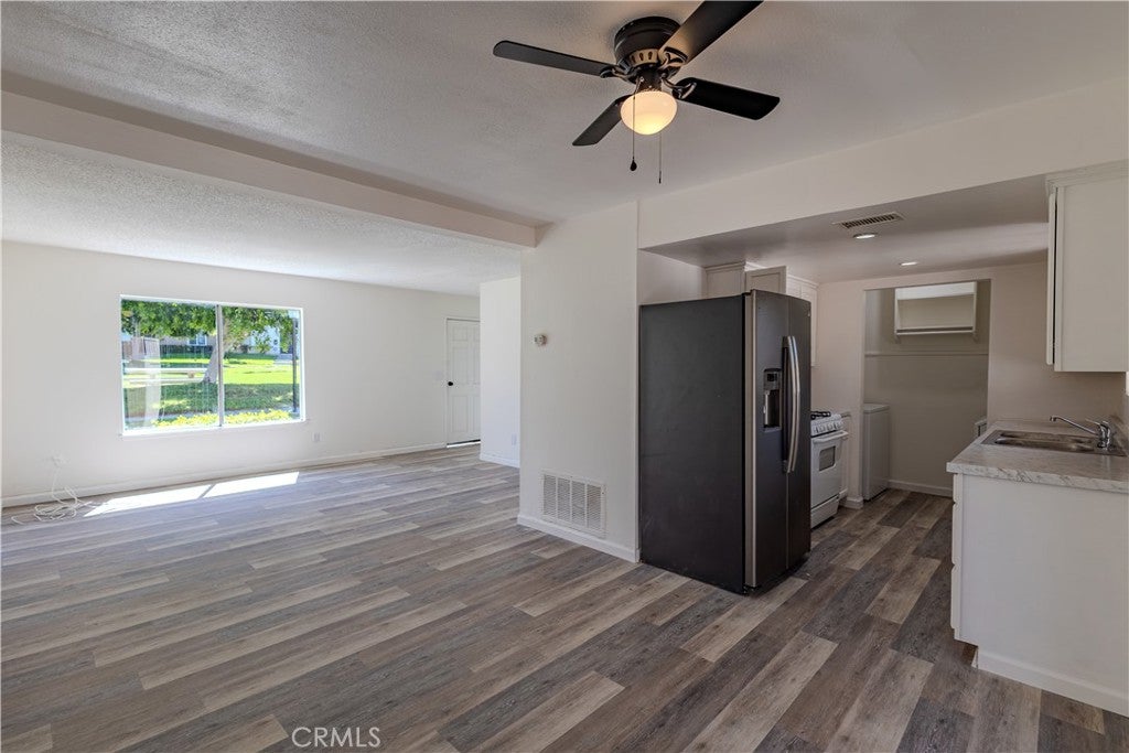 3485 Columbia