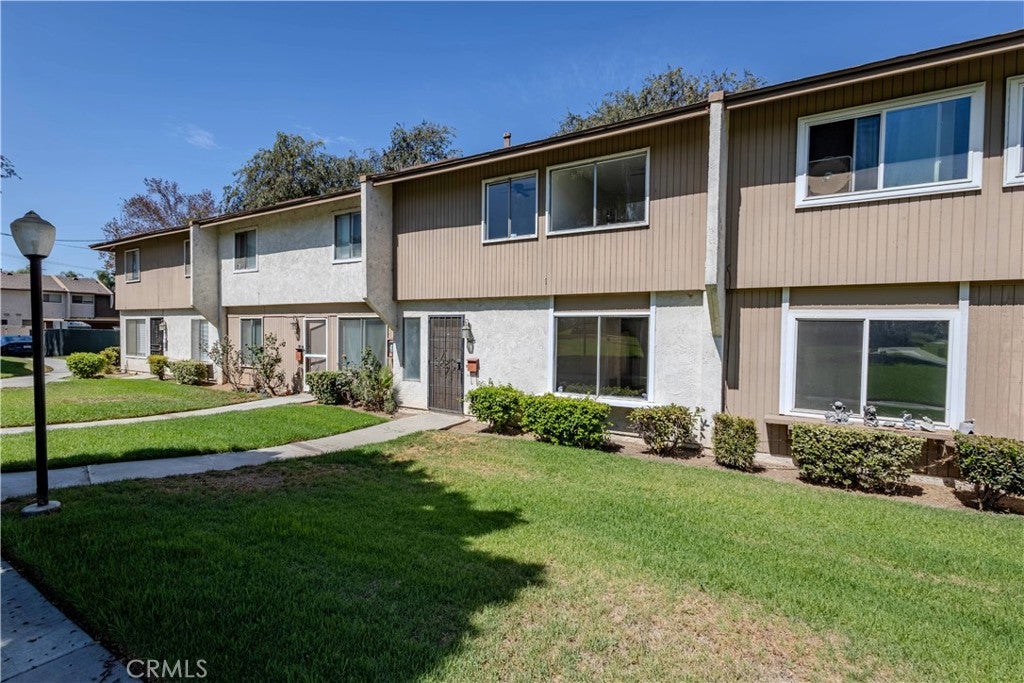 3485 Columbia