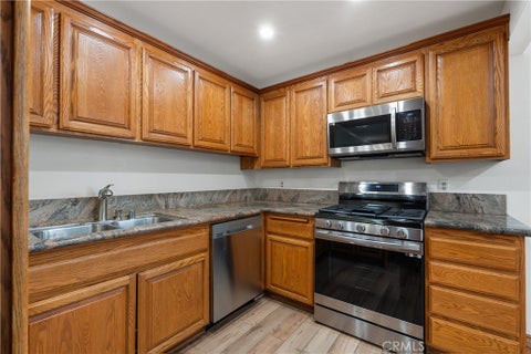 Tiny photo for 7137 Shoup Ave #39, West Hills, CA 91307 (MLS # SR26220382)