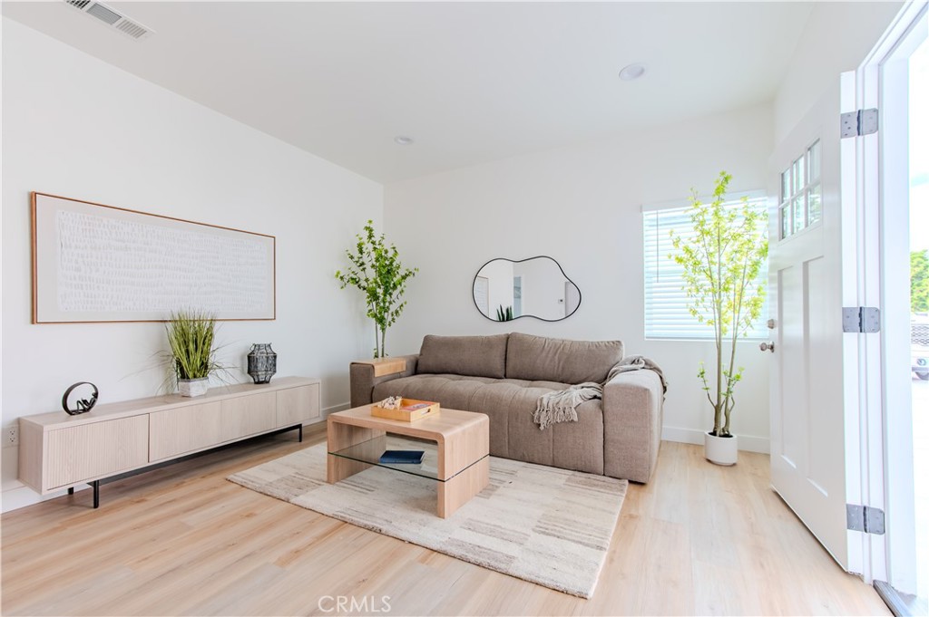 11085 Iris Drive