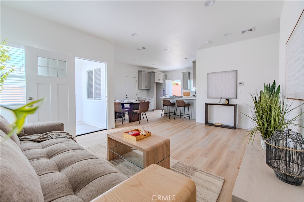 11085 Iris Drive