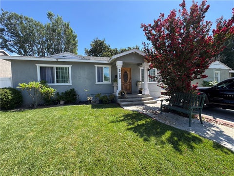 Photo of 325 Pasadena AVE, Tustin, CA 92780 (MLS # PW26190374)