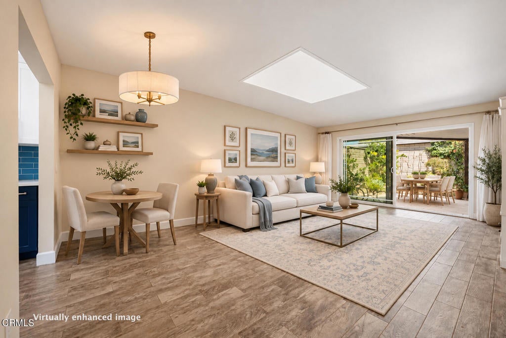 131 E Alta Green