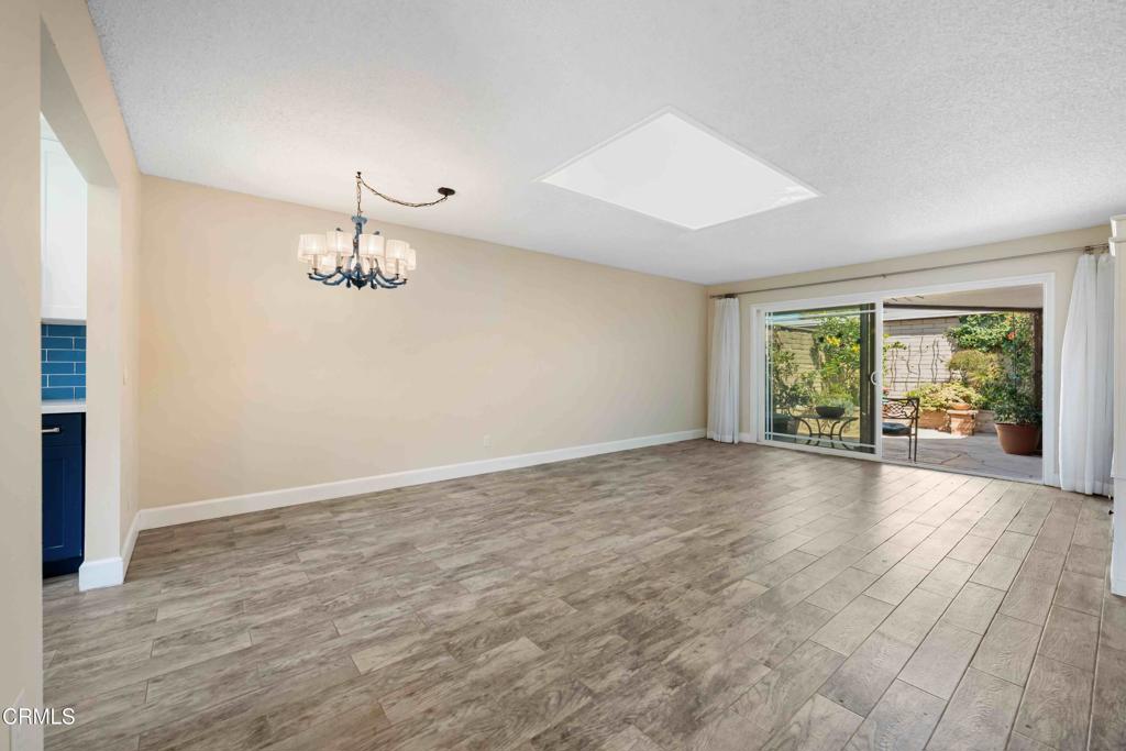 131 E Alta Green