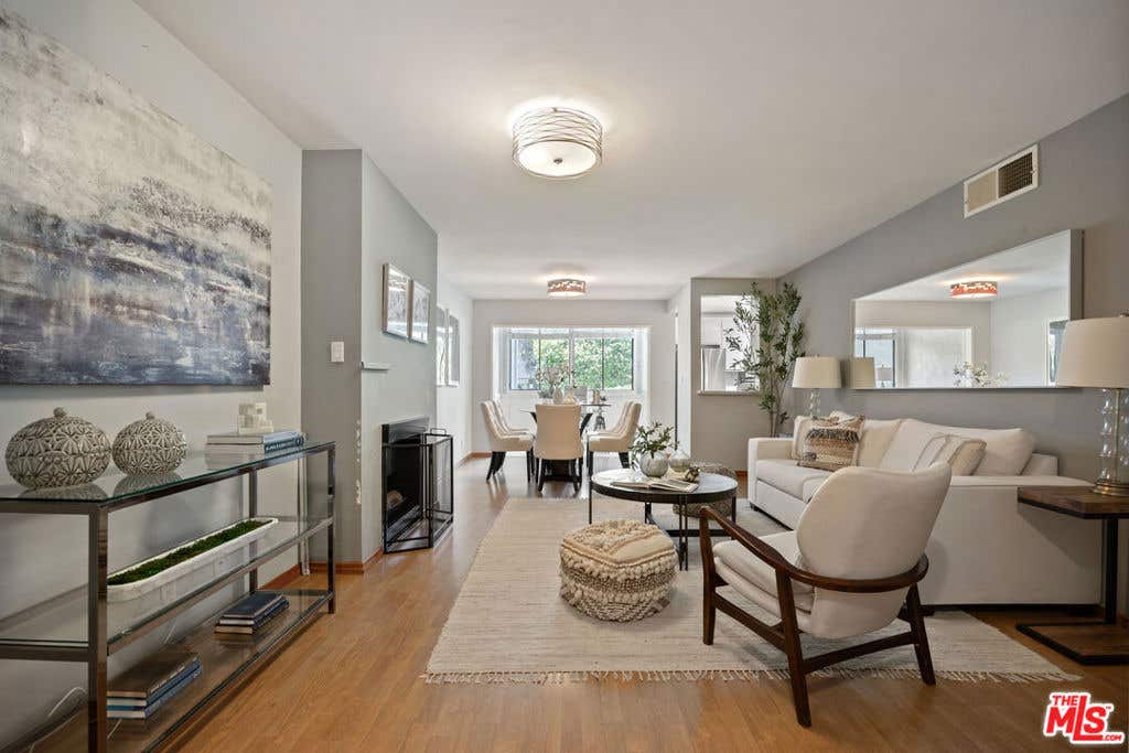 Photo of 13102 Summertime Lane, Culver City, CA 90230 (MLS # 26842985)