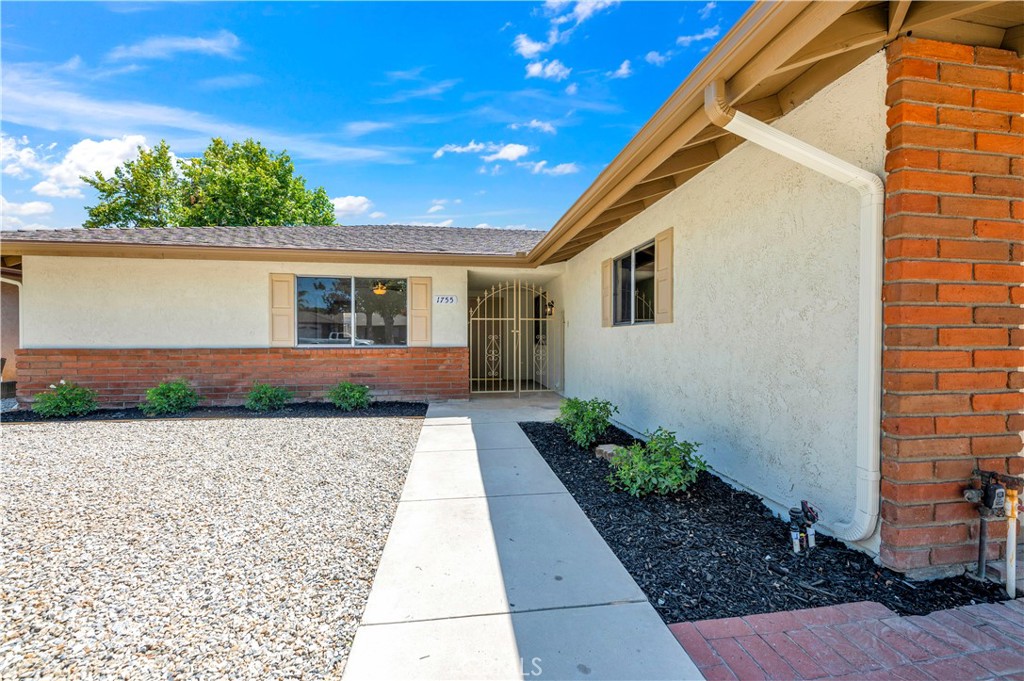 1755 Matthew Lane
