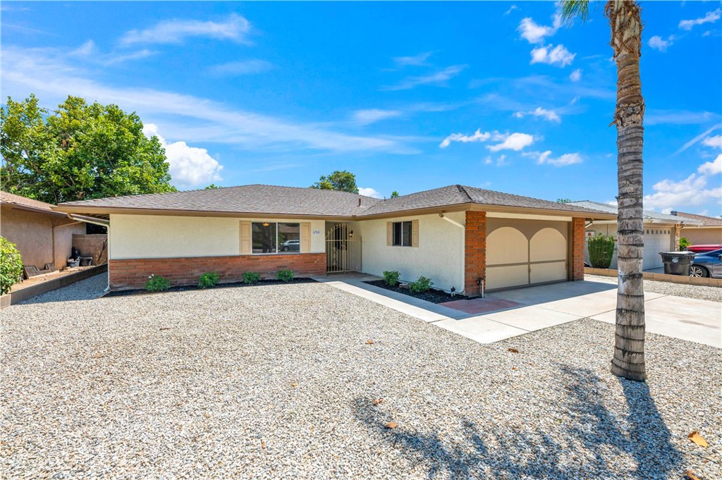 1755 Matthew Lane