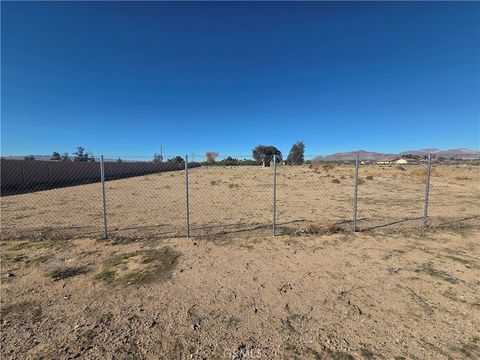 Photo of 43070 Duntroon St, Newberry Springs, CA 92365 (MLS # HD25272590)