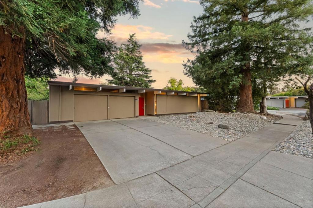 1204 Navlet Court