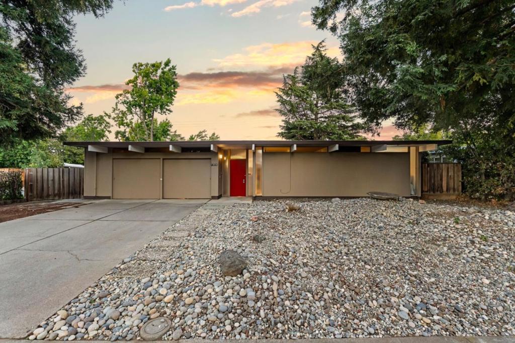 1204 Navlet Court