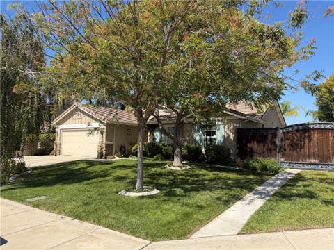 Photo of 35979 Green Parrot WAY, Wildomar, CA 92595 (MLS # SW26144557)