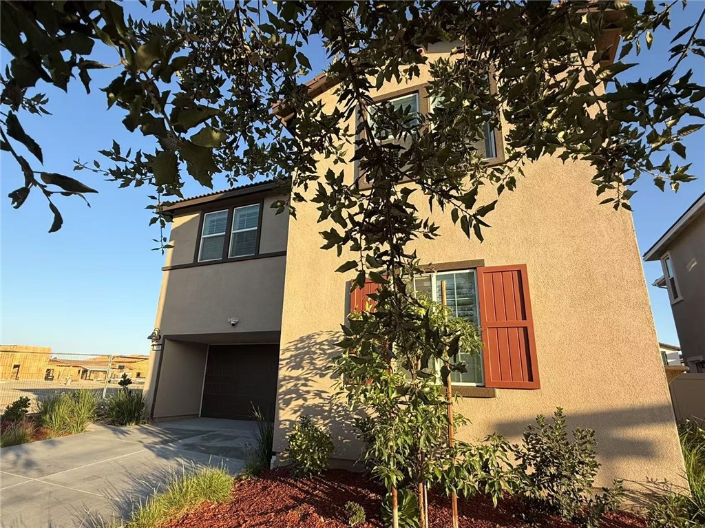 2998 E Calgary Street