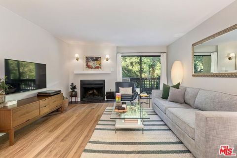 Photo of 2018 Griffith Park Boulevard #215, Los Angeles, CA 90039 (MLS # 26827939)