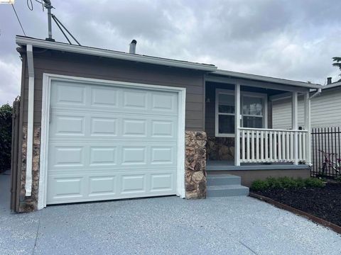 Photo of 1137 Seminary Ave AVE, Oakland, CA 94621 (MLS # 41133971)