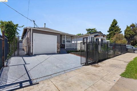 Photo of 1137 Seminary Ave AVE, Oakland, CA 94621 (MLS # 41133971)