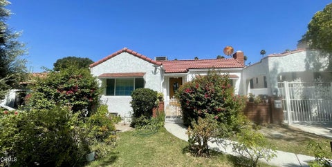 Photo of 1327 Allen AVE, Glendale, CA 91201 (MLS # P1-28292)