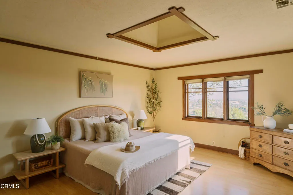 Ventura, California 93003, United States, 5 Bedrooms Bedrooms, ,5 BathroomsBathrooms,Residential,Active,105526