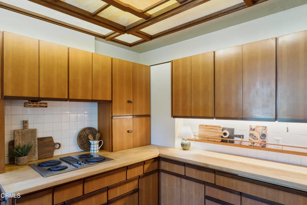 Ventura, California 93003, United States, 5 Bedrooms Bedrooms, ,5 BathroomsBathrooms,Residential,Active,105526