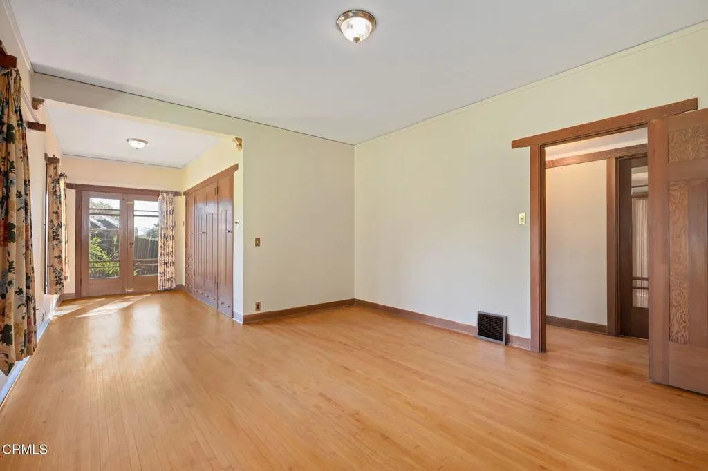 Ventura, California 93003, United States, 5 Bedrooms Bedrooms, ,5 BathroomsBathrooms,Residential,Active,105526