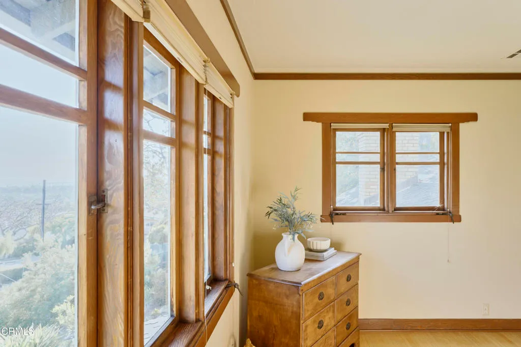 Ventura, California 93003, United States, 5 Bedrooms Bedrooms, ,5 BathroomsBathrooms,Residential,Active,105526