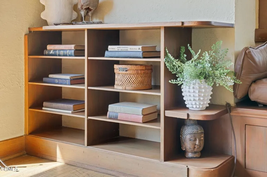 Ventura, California 93003, United States, 5 Bedrooms Bedrooms, ,5 BathroomsBathrooms,Residential,Active,105526