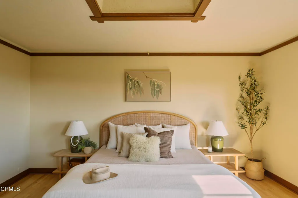 Ventura, California 93003, United States, 5 Bedrooms Bedrooms, ,5 BathroomsBathrooms,Residential,Active,105526