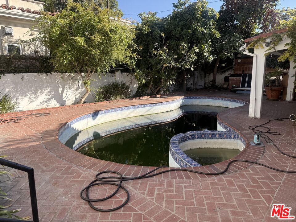 Photo of 2367 Malcolm Avenue, Los Angeles, CA 90064 (MLS # 26871977)