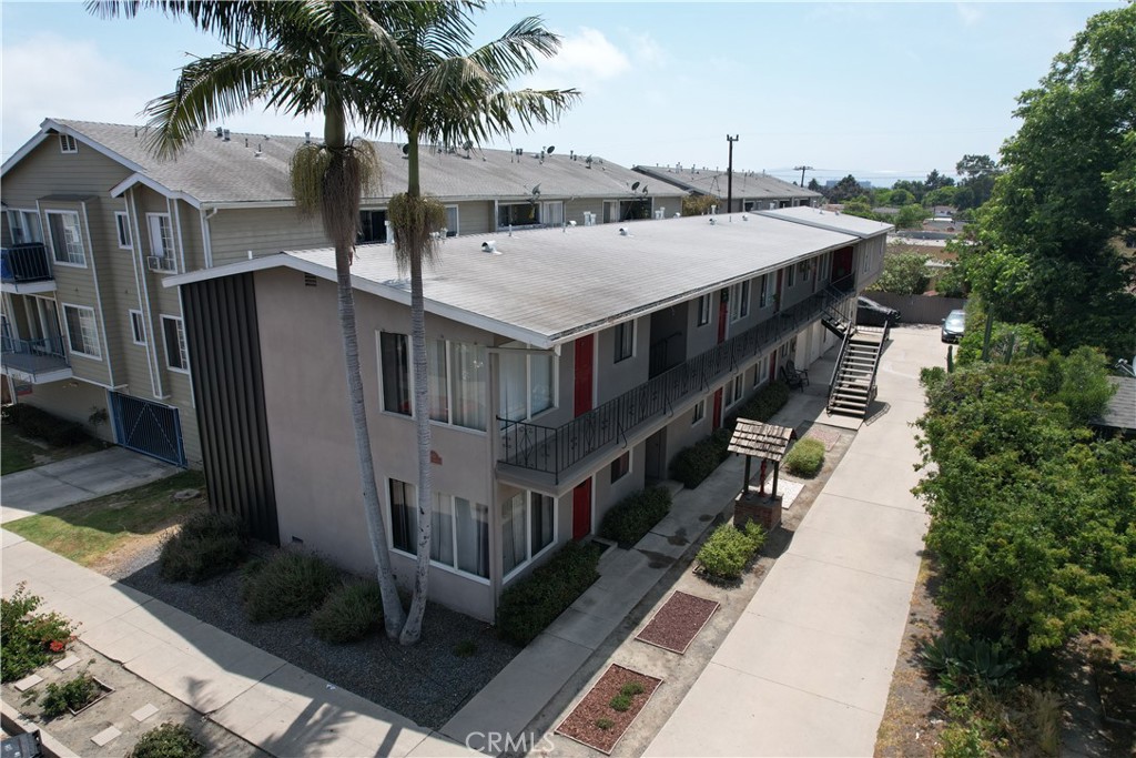 Nestled in the highly desirable East Long Beach area, this charming 8-unit apartment building offers a fantastic investment opportunity. Built in 1956, the property combines mid-century charm with modern convenience. With 7 well-maintained one-bedroom, one-bathroom units and 1 spacious two-bedroom, one-bathroom unit, this property caters to a variety of tenants' needs.
Each unit is separately metered for gas and electricity, providing ease of management and cost control. Tenants enjoy the convenience of on-site parking, with 5 single-car garage spaces and 4 open parking spaces available.
The property's landscaping is designed for low maintenance, reducing operational costs while maintaining an attractive curb appeal. This thoughtful landscaping choice appeals to potential tenants while also easing the landlord's responsibilities.
One of the key selling points of this investment is the potential for increased rental income. Long Beach's rental market has shown consistent growth, and this property offers an opportunity to capitalize on that trend. The unit mix provides versatility, attracting a wide range of tenants, and the separately metered utilities allow for fair billing practices.
Location is paramount in real estate, and this property excels in that regard. Situated in East Long Beach, it benefits from proximity to schools, parks, shopping, and dining. Easy access to major transportation routes further enhances its appeal.
Investors looking for a promising multi-family property with enduring upside potential will find this 8-unit apartment building in Long Beach to be an attractive addition to their portfolio. Whether you're seeking a stable income stream or a long-term investment with room for growth, this property is worth considering. Don't miss out on this opportunity to own a piece of East Long Beach real estate history.