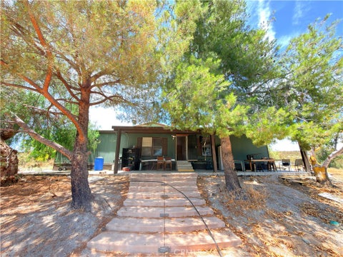 Photo of 46525 Stanley Road, Hemet, CA 92544 (MLS # OC26218993)