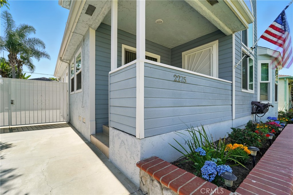 2275 Ximeno Avenue