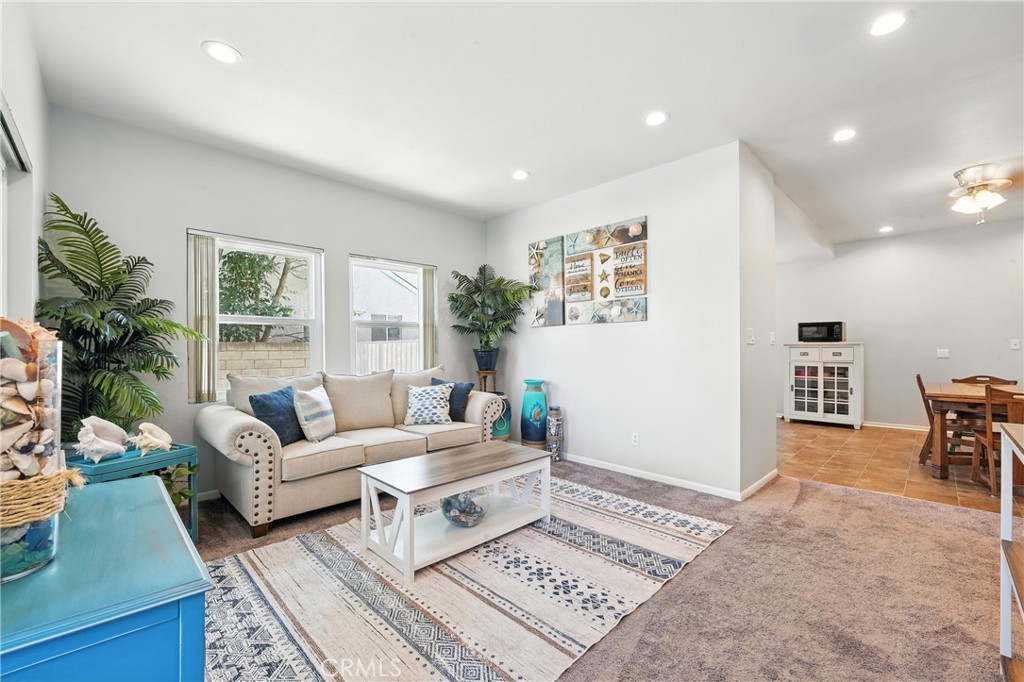 2275 Ximeno Avenue