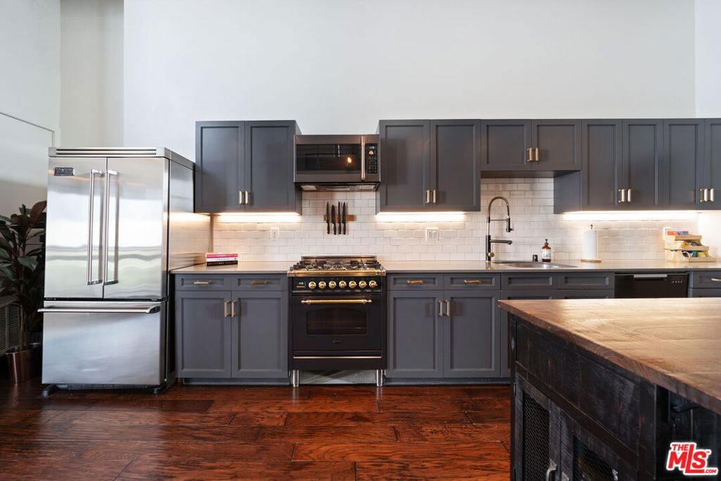 Photo of 4115 Glencoe Avenue #302, Marina Del Rey, CA 90292 (MLS # 26645009)