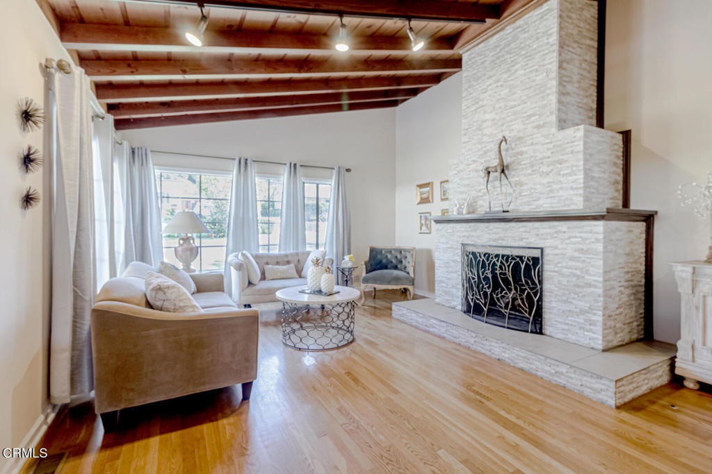 Properties 4 2920 Fairmount Avenue