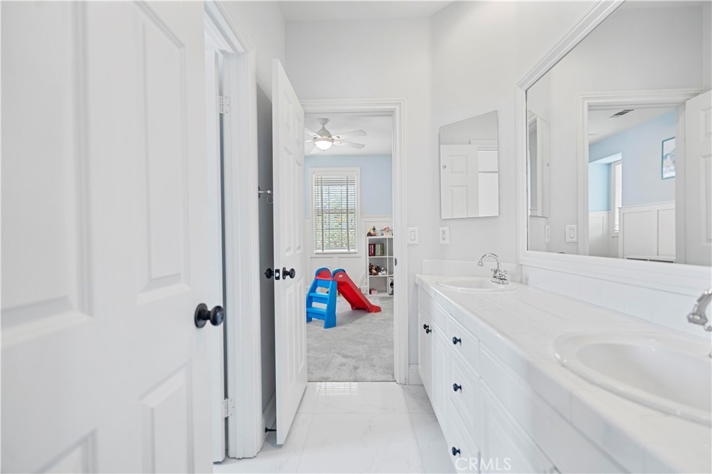 Amberly Lane (AMLN) - Residential