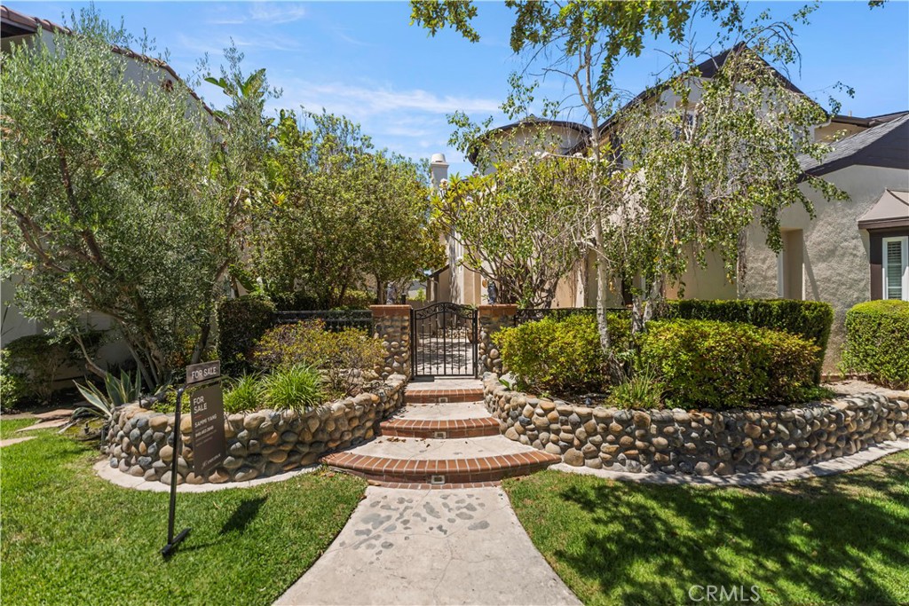 25 Winfield Drive