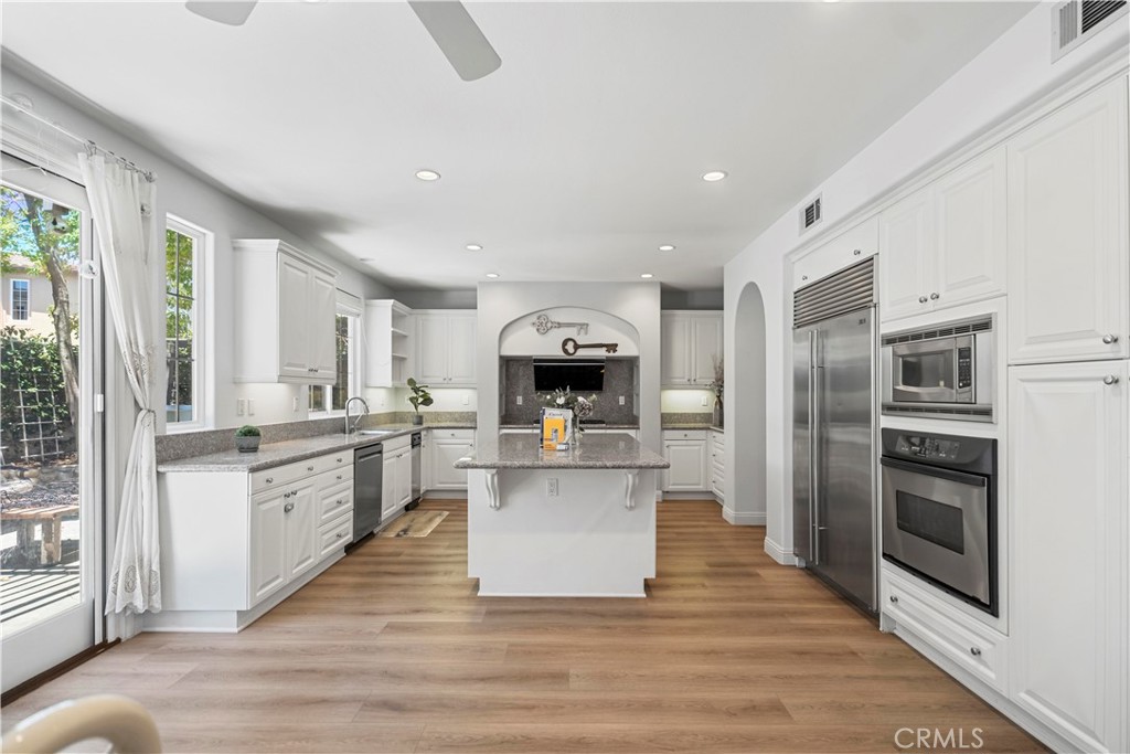 Amberly Lane (AMLN) - Residential