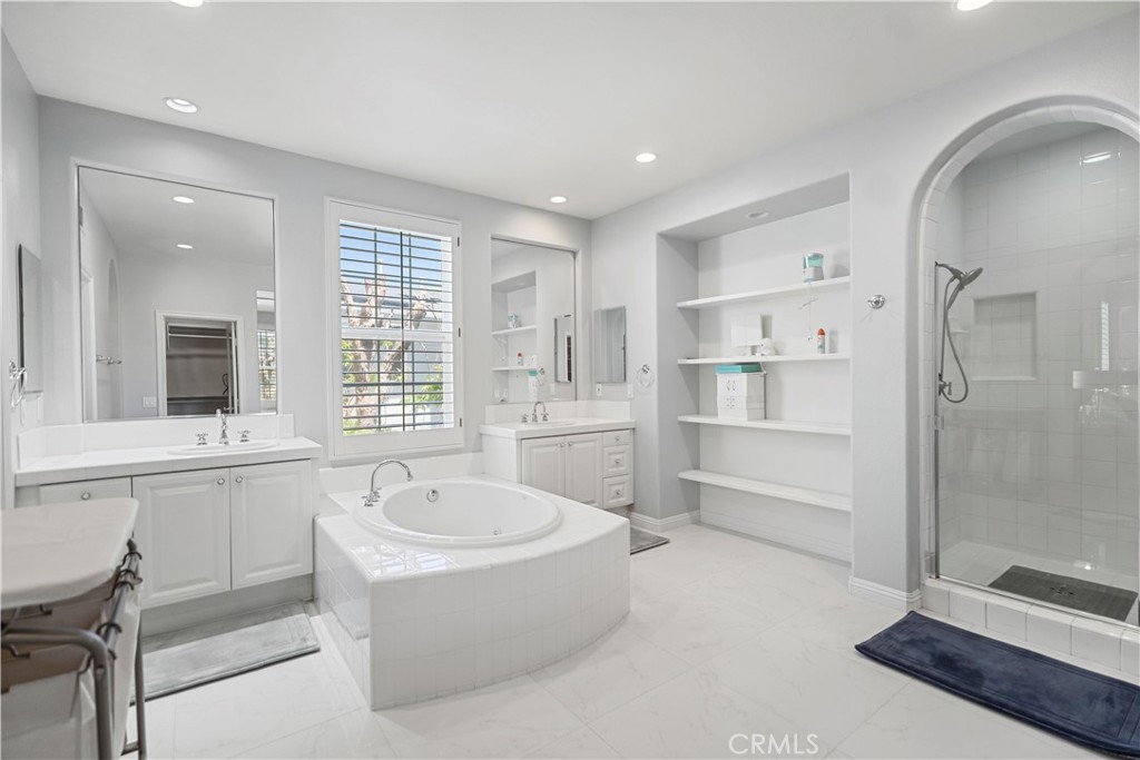 Amberly Lane (AMLN) - Residential
