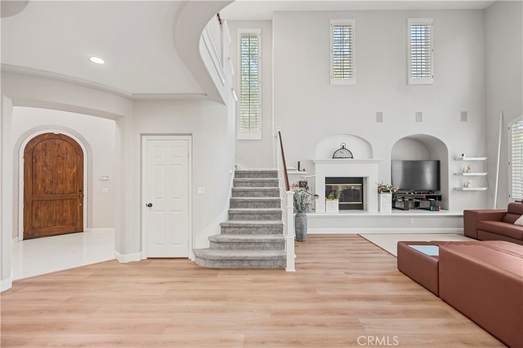 25 Winfield Drive