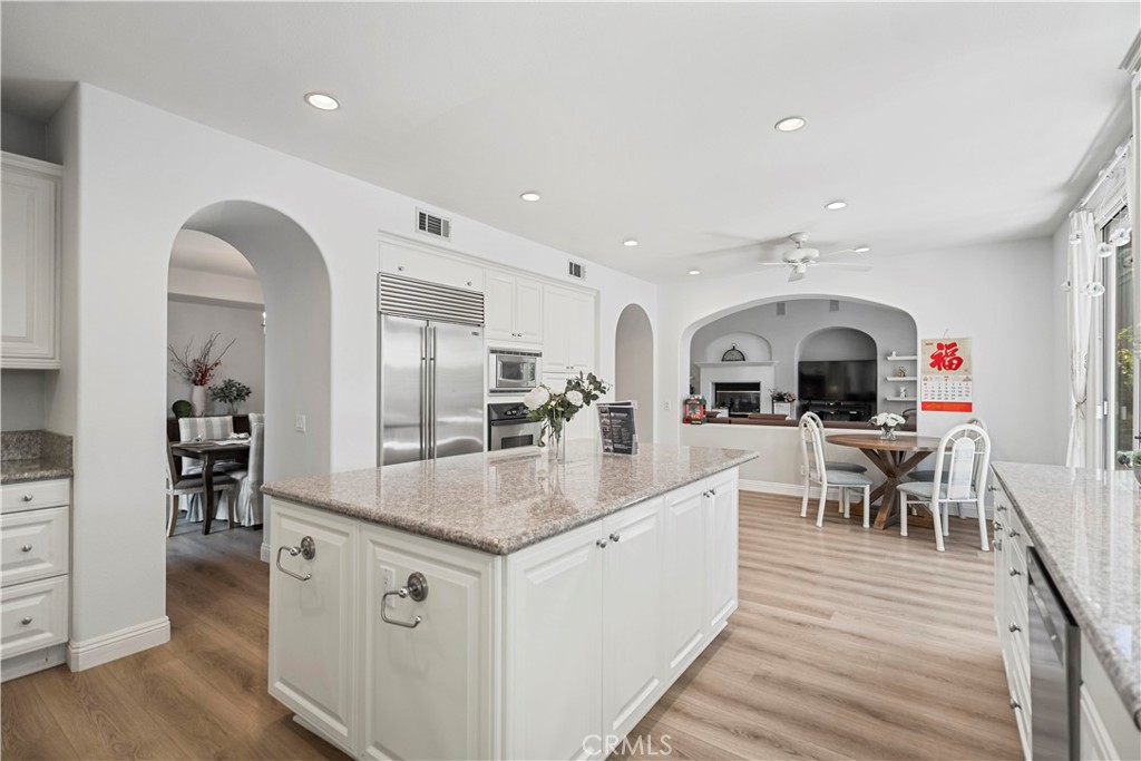 Amberly Lane (AMLN) - Residential