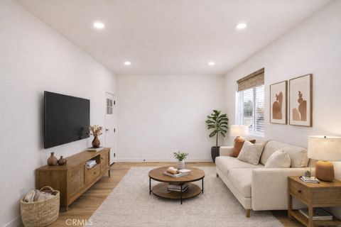 Photo of 625 Orizaba Avenue #6, Long Beach, CA 90814 (MLS # PW26021843)