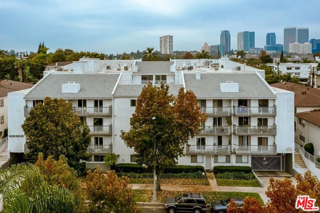 Photo of 1515 S Beverly Drive #309, Los Angeles, CA 90035 (MLS # 25619931)