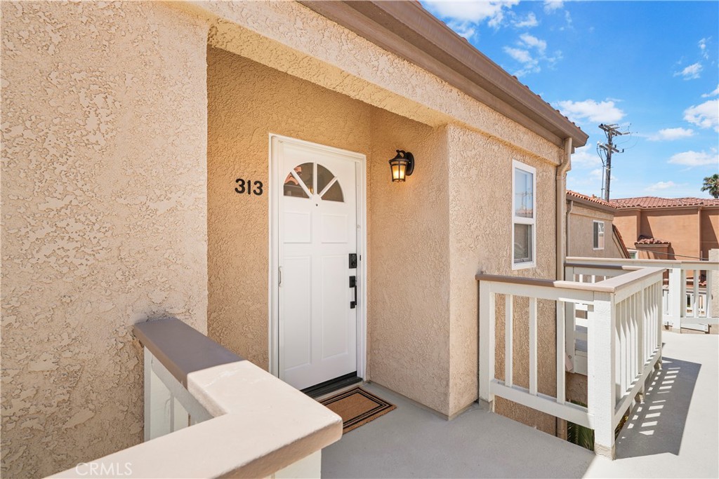 2000 Pacific Coast Highway 313