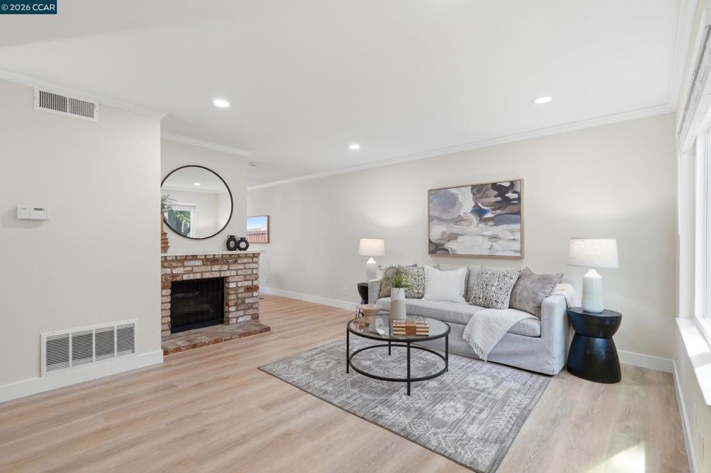 1571 Schenone Ct A