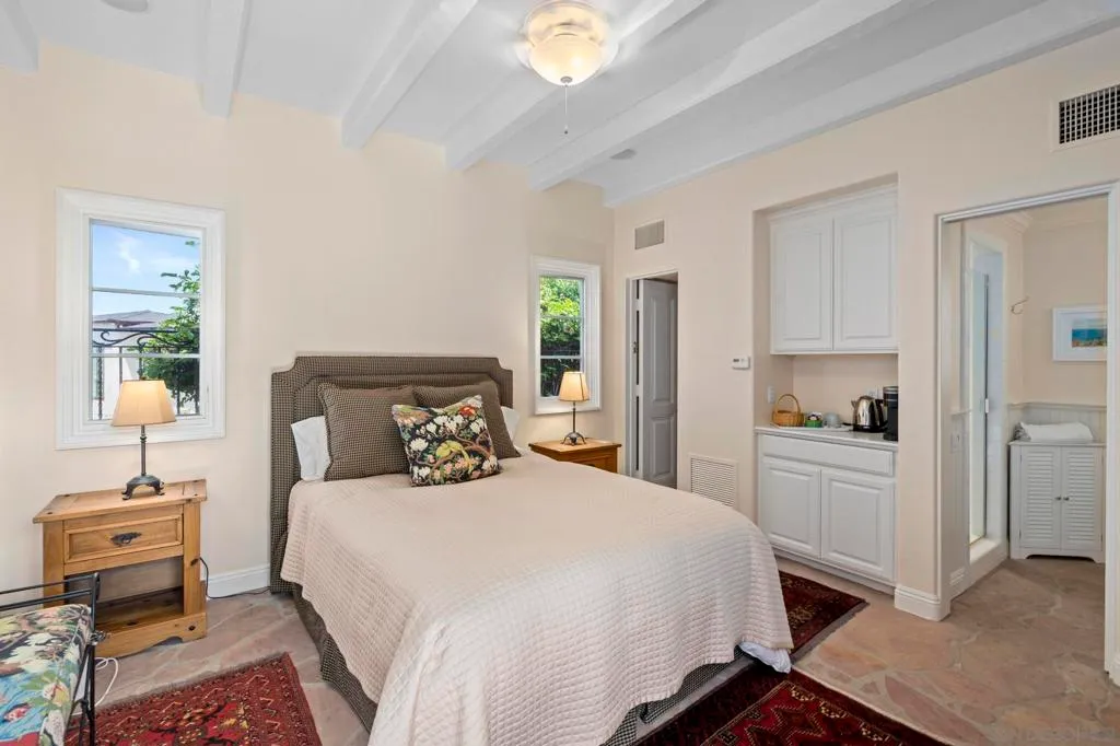 La Jolla, California 92037, United States, 4 Bedrooms Bedrooms, ,6 BathroomsBathrooms,Residential,Active,211777